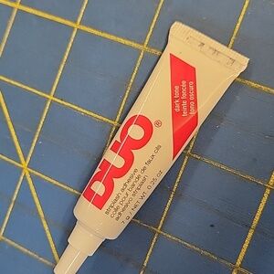 DUO Eyelash Adhesive Dark Tone New 7g Tube